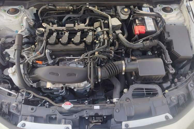 Used Honda Civic 2022 240TURBO CVT Dynamic Edition Engine Bay