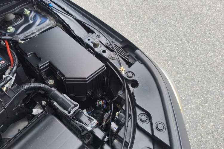 Used Honda Civic 2022 240TURBO CVT Dynamic Edition Engine Bay Left