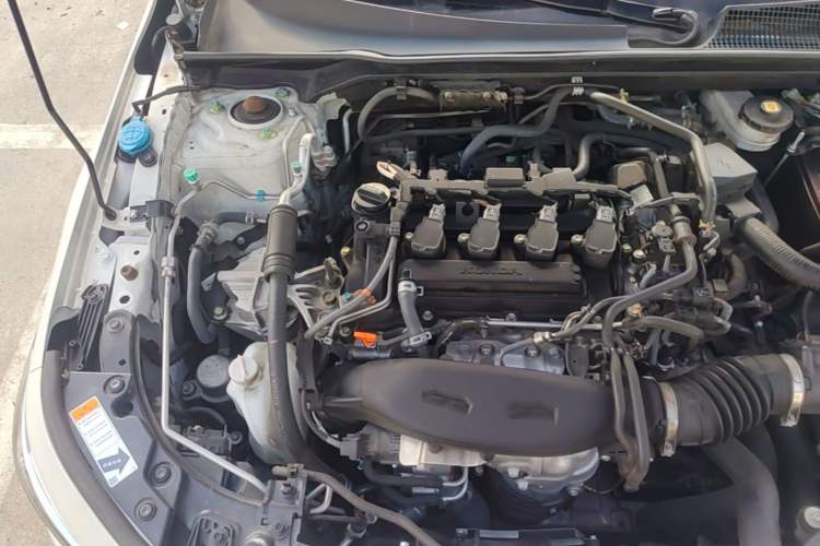 Used Honda Civic 2022 240TURBO CVT Dynamic Edition Engine Bay Right