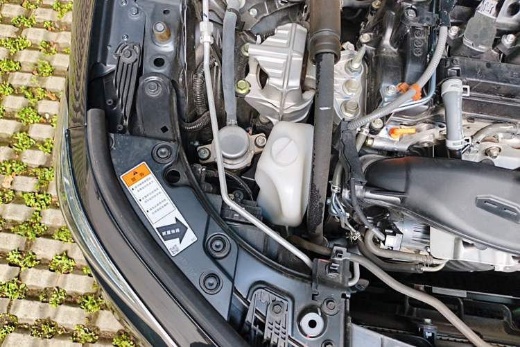 Used Honda Civic 2022 240TURBO CVT Dynamic Edition Engine Bay Right