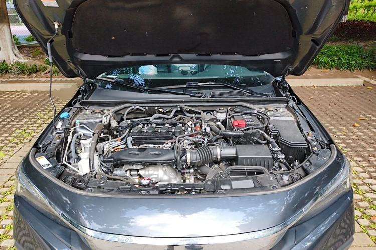 Used Honda Civic 2022 240TURBO CVT Dynamic Edition Engine Bay