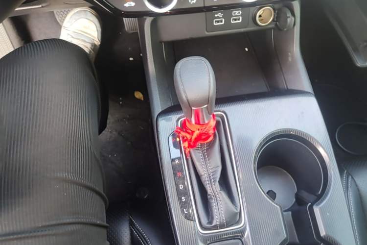 Used Honda Civic 2022 240TURBO CVT Dynamic Edition Gear Lever
