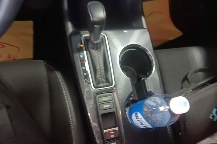 Used Honda Civic 2022 240TURBO CVT Dynamic Edition Gear Lever