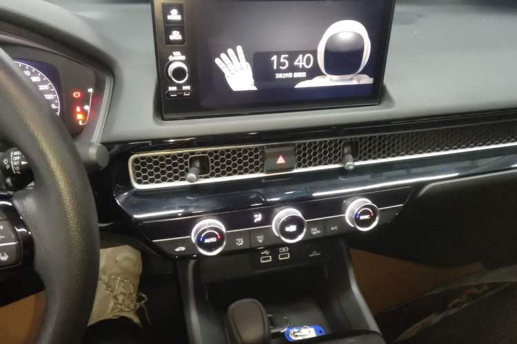 Used Honda Civic 2022 240TURBO CVT Dynamic Edition Audio And AC Panel