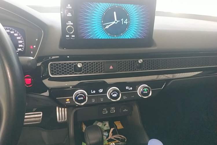 Used Honda Civic 2022 240TURBO CVT Ignition Edition Audio And AC Panel