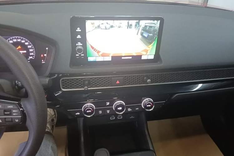 Used Honda Civic 2022 240TURBO CVT Dynamic Edition Audio And AC Panel
