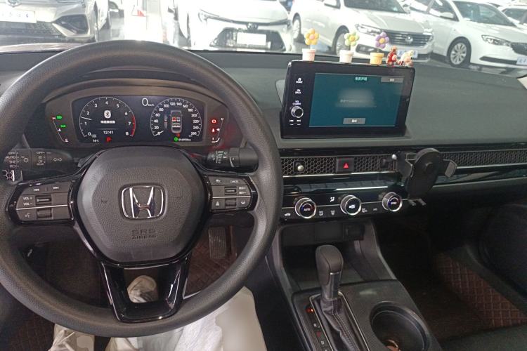 Used Honda Civic 2022 240TURBO CVT Dynamic Edition Center Console
