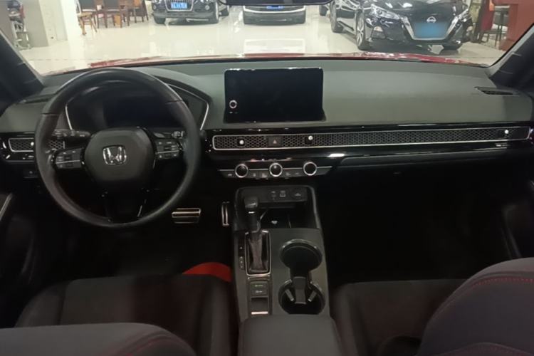 Used Honda Civic 2022 240TURBO CVT Ignition Edition Center Console