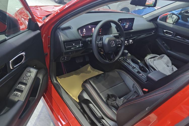 Used Honda Civic 2022 240TURBO CVT Dynamic Edition Driver Seat
