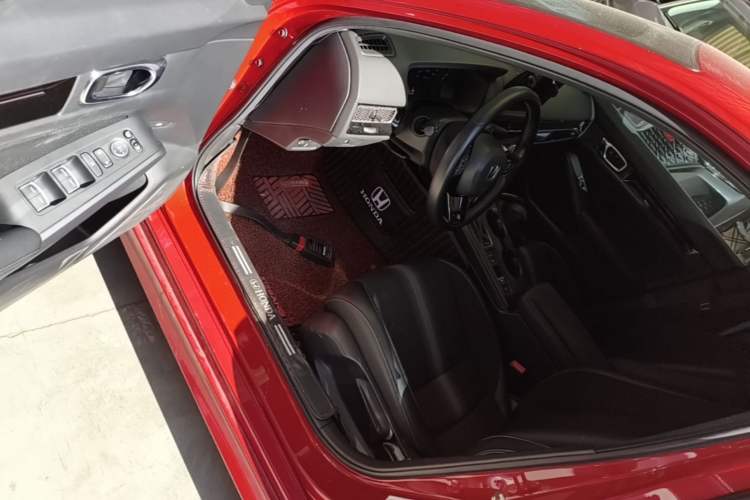 Used Honda Civic 2022 240TURBO CVT Dynamic Edition Driver Seat