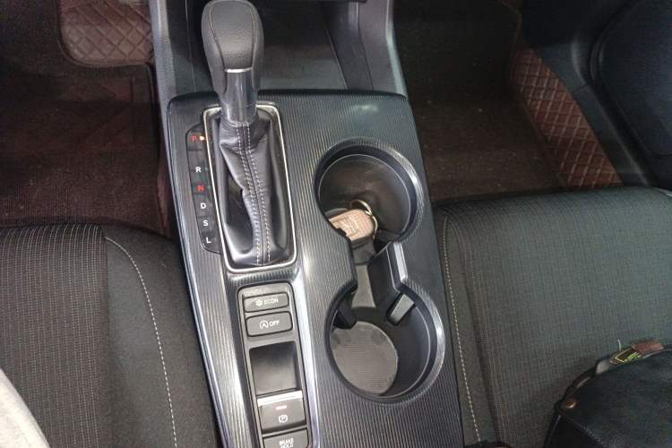 Used Honda Civic 2022 240TURBO CVT Dynamic Edition Gear Lever