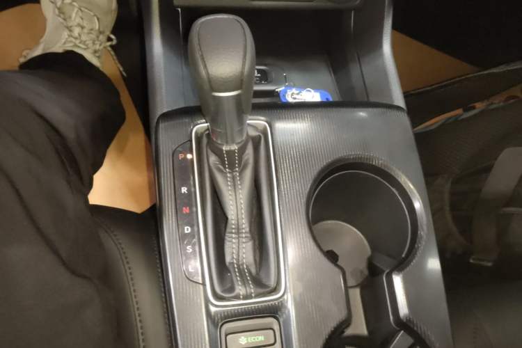 Used Honda Civic 2022 240TURBO CVT Dynamic Edition Gear Lever