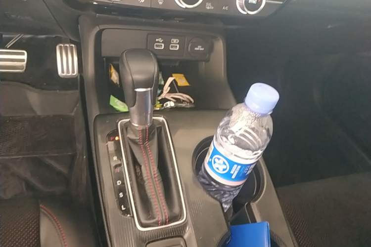 Used Honda Civic 2022 240TURBO CVT Ignition Edition Gear Lever
