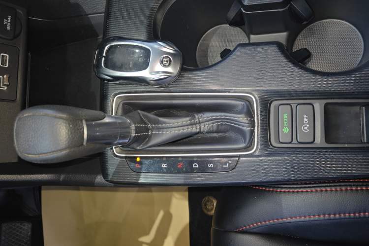 Used Honda Civic 2022 240TURBO CVT Dynamic Edition Gear Lever