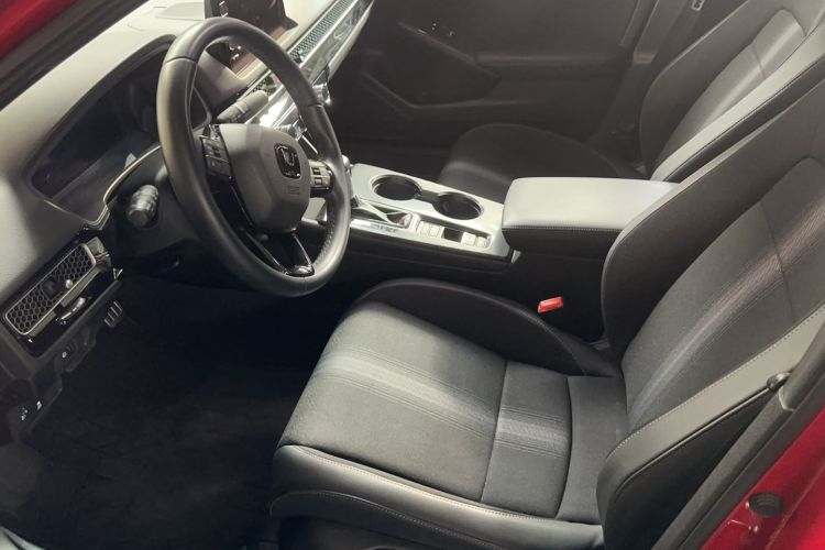 Used Honda Civic 2022 240TURBO CVT Dynamic Edition Interior 2