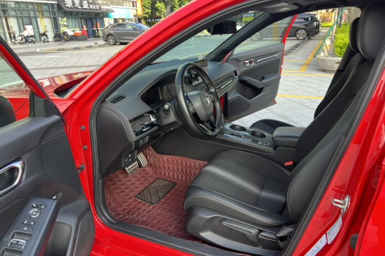 Used Honda Civic 2022 240TURBO CVT Dynamic Edition Interior 3