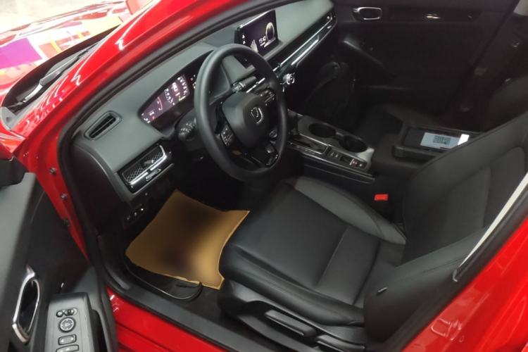Used Honda Civic 2022 240TURBO CVT Dynamic Edition Left Front Seat