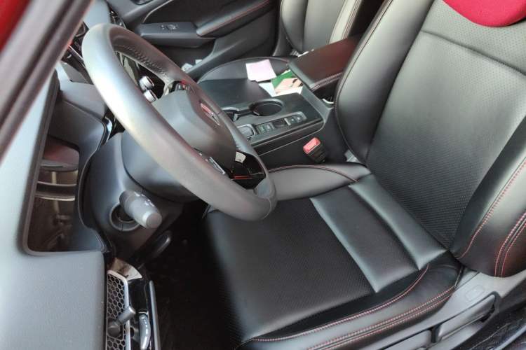 Used Honda Civic 2022 240TURBO CVT Dynamic Edition Left Front Seat