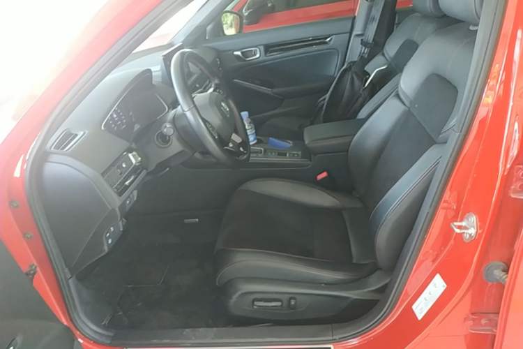 Used Honda Civic 2022 240TURBO CVT Ignition Edition Left Front Seat