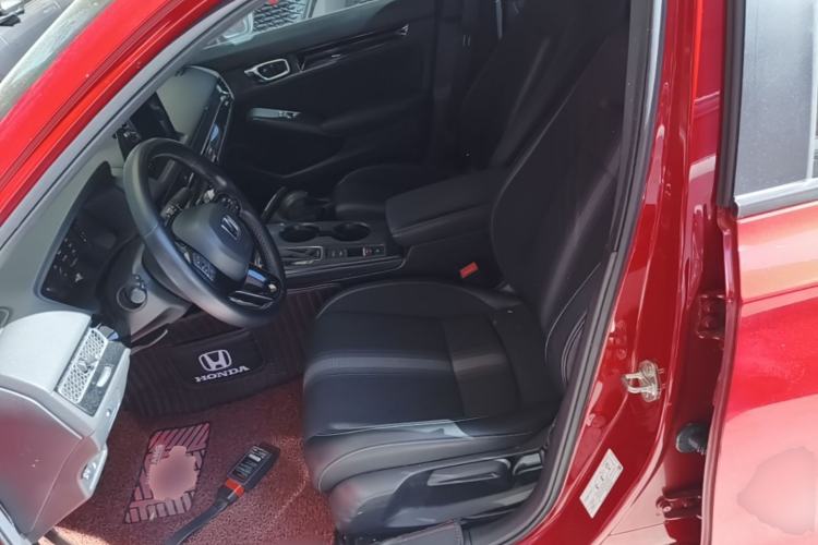 Used Honda Civic 2022 240TURBO CVT Dynamic Edition Left Front Seat