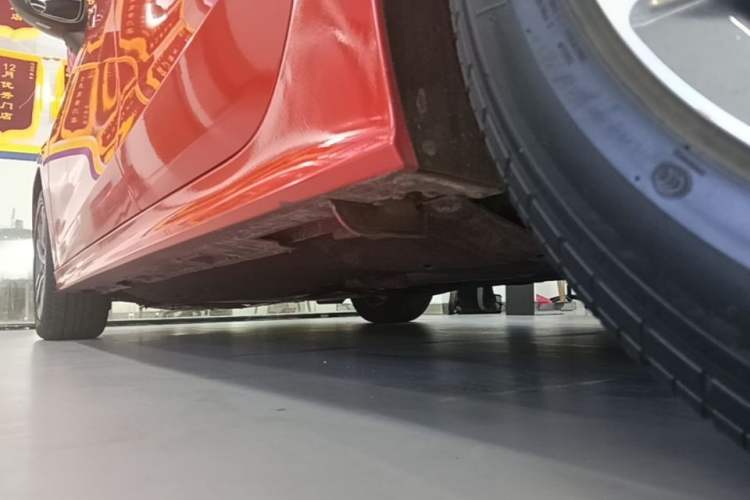 Used Honda Civic 2022 240TURBO CVT Dynamic Edition Left Side Sill