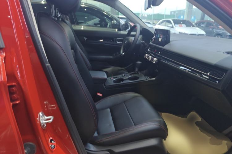 Used Honda Civic 2022 240TURBO CVT Dynamic Edition Right Front Seat