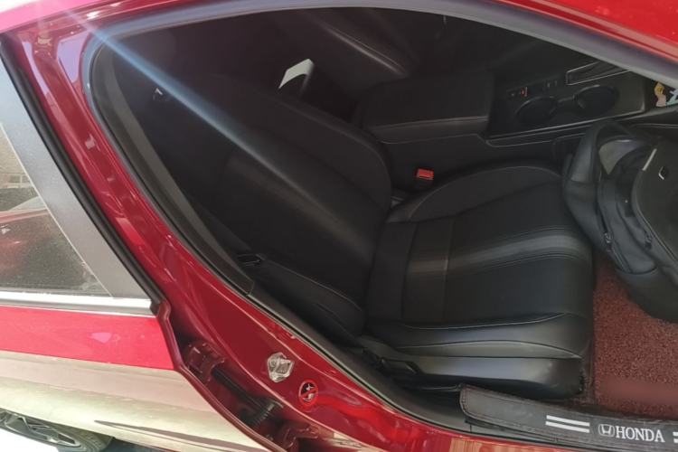 Used Honda Civic 2022 240TURBO CVT Dynamic Edition Right Front Seat