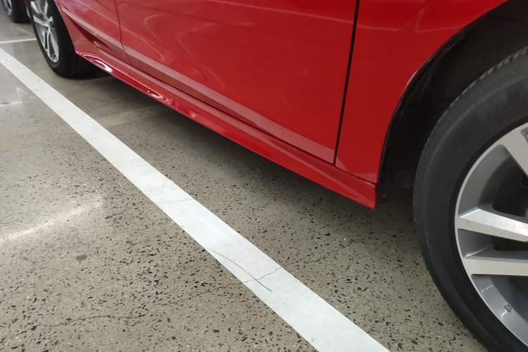 Used Honda Civic 2022 240TURBO CVT Dynamic Edition Right Side Sill