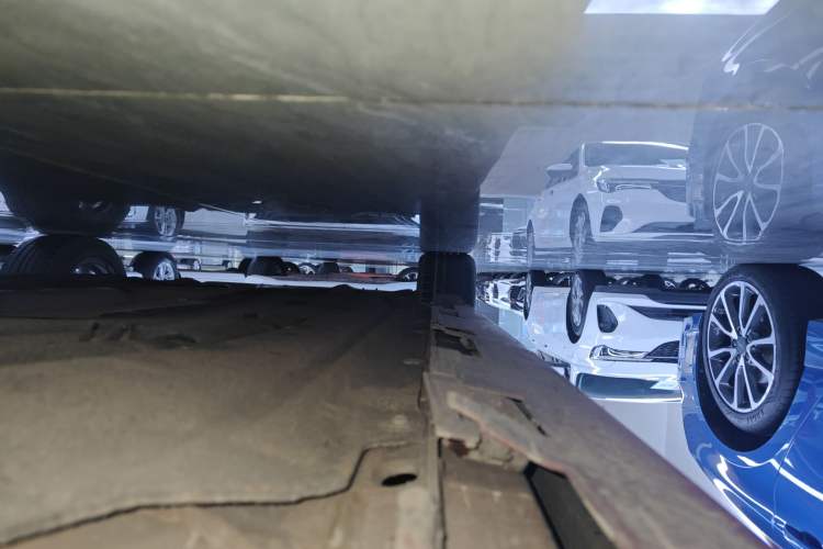 Used Honda Civic 2022 240TURBO CVT Dynamic Edition Right Side Sill