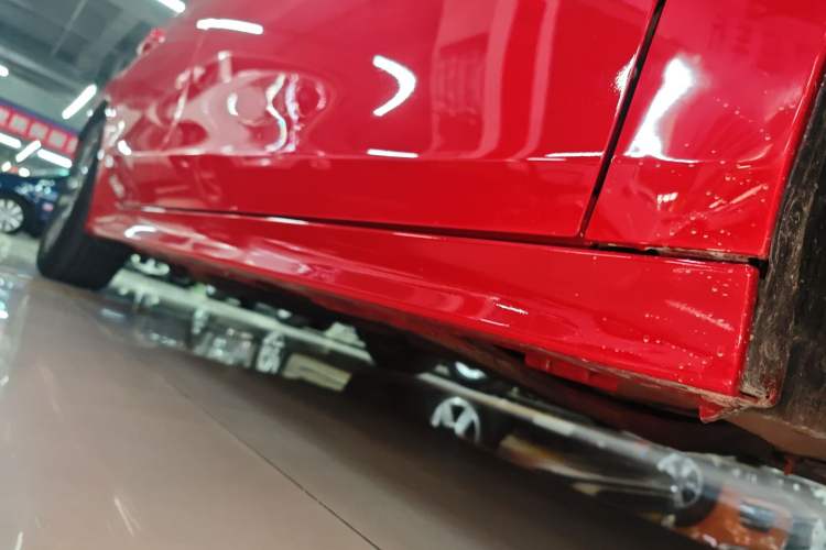 Used Honda Civic 2022 240TURBO CVT Dynamic Edition Right Side Sill