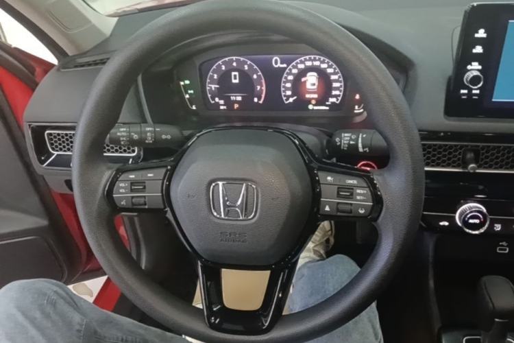 Used Honda Civic 2022 240TURBO CVT Dynamic Edition Steering Wheel