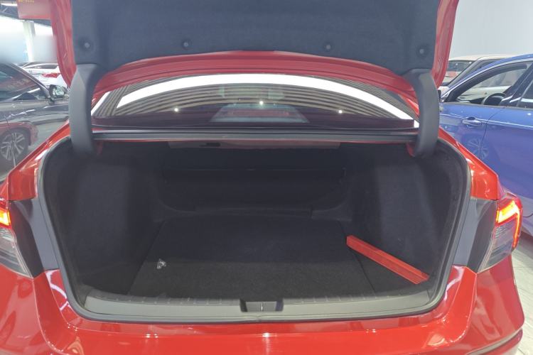 Used Honda Civic 2022 240TURBO CVT Dynamic Edition Trunk