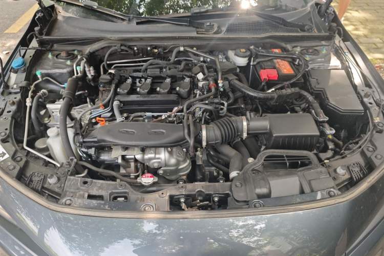 Used Honda Civic 2022 240TURBO CVT Dynamic Edition Engine Bay