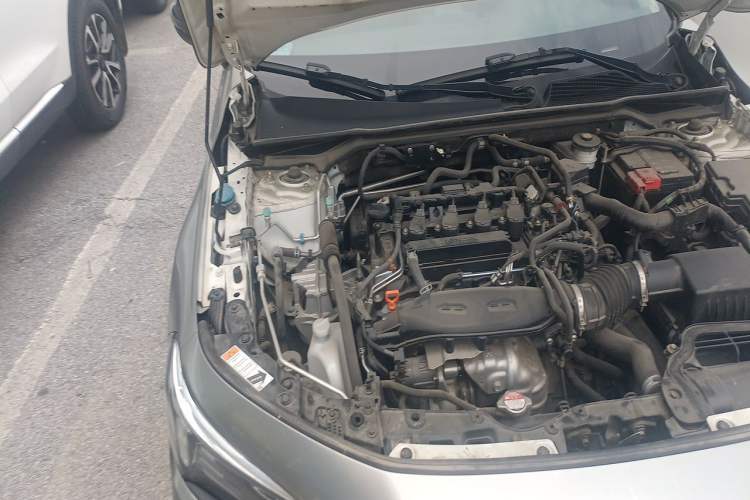 Used Honda Civic 2022 240TURBO CVT Dynamic Edition Engine Bay Right