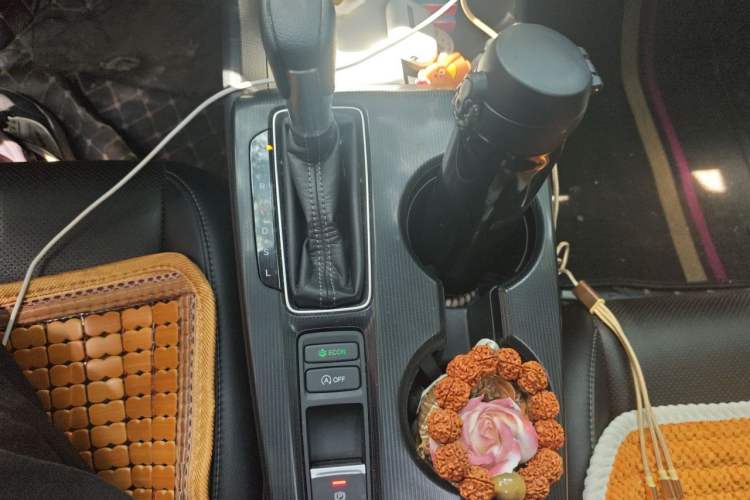 Used Honda Civic 2022 240TURBO CVT Dynamic Edition Gear Lever