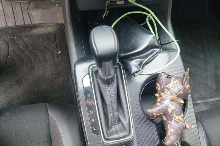 Used Honda Civic 2022 240TURBO CVT Dynamic Edition Gear Lever