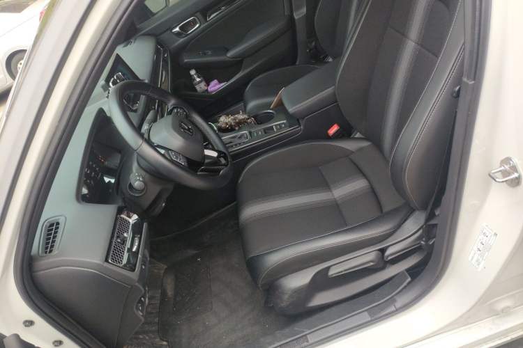 Used Honda Civic 2022 240TURBO CVT Dynamic Edition Left Front Seat