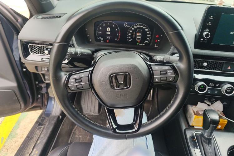 Used Honda Civic 2022 240TURBO CVT Dynamic Edition Steering Wheel