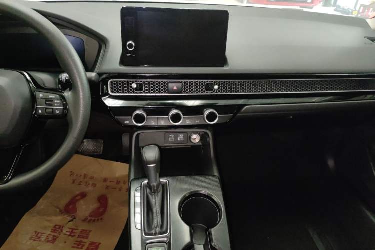 Used Honda Civic 2022 240TURBO CVT Dynamic Edition Audio And AC Panel