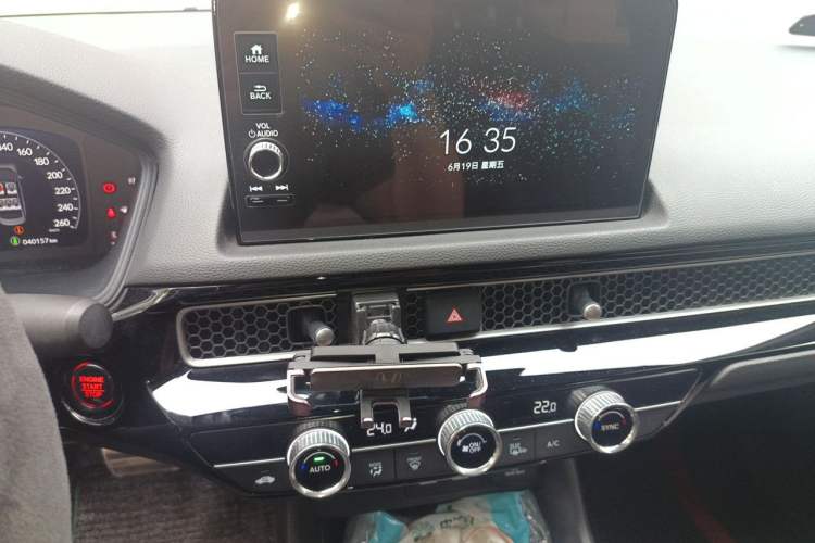 Used Honda Civic 2022 240TURBO CVT Dynamic Edition Audio And AC Panel