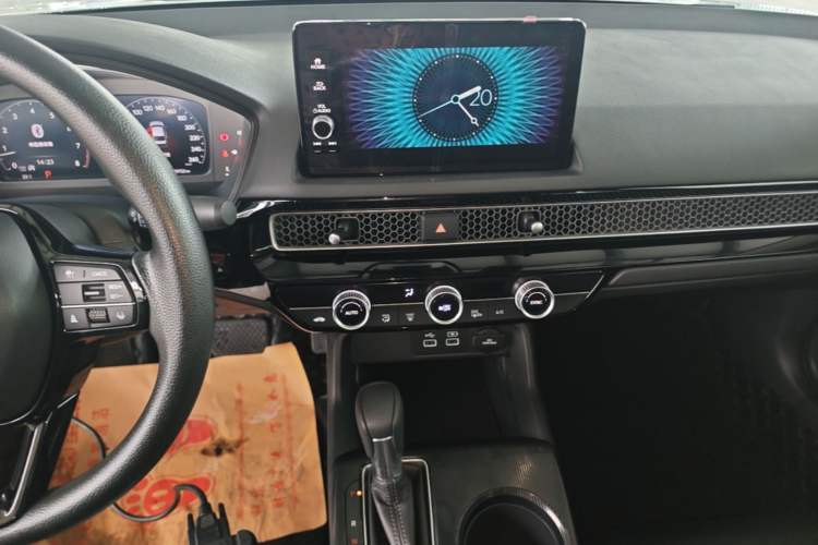 Used Honda Civic 2022 240TURBO CVT Dynamic Edition Audio And AC Panel