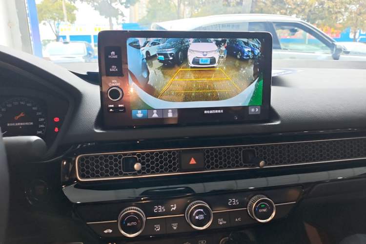Used Honda Civic 2022 240TURBO CVT Dynamic Edition Audio And AC Panel