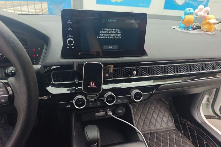 Used Honda Civic 2022 240TURBO CVT Dynamic Edition Audio And AC Panel