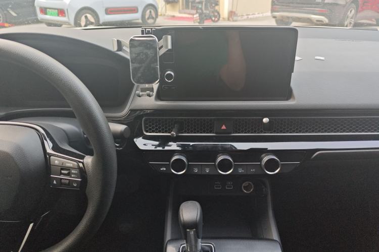 Used Honda Civic 2022 240TURBO CVT Dynamic Edition Audio And AC Panel