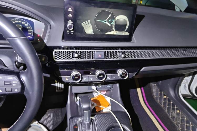 Used Honda Civic 2022 240TURBO CVT Dynamic Edition Audio And AC Panel