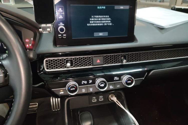 Used Honda Civic 2022 240TURBO CVT Dynamic Edition Audio And AC Panel