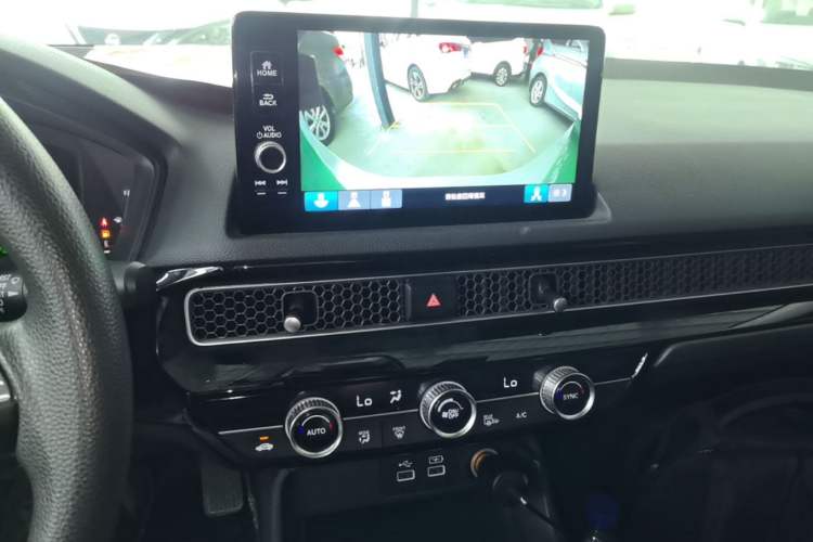 Used Honda Civic 2022 240TURBO CVT Dynamic Edition Audio And AC Panel