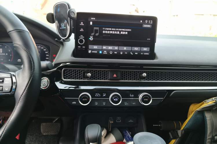 Used Honda Civic 2022 240TURBO CVT Dynamic Edition Audio And AC Panel