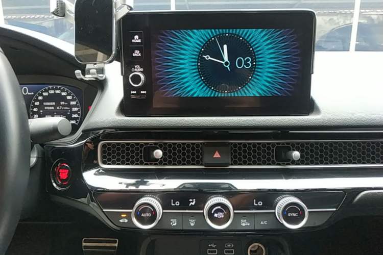 Used Honda Civic 2022 240TURBO CVT Dynamic Edition Audio And AC Panel