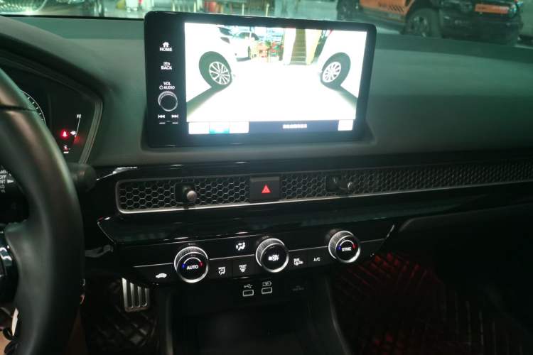 Used Honda Civic 2022 240TURBO CVT Dynamic Edition Audio And AC Panel